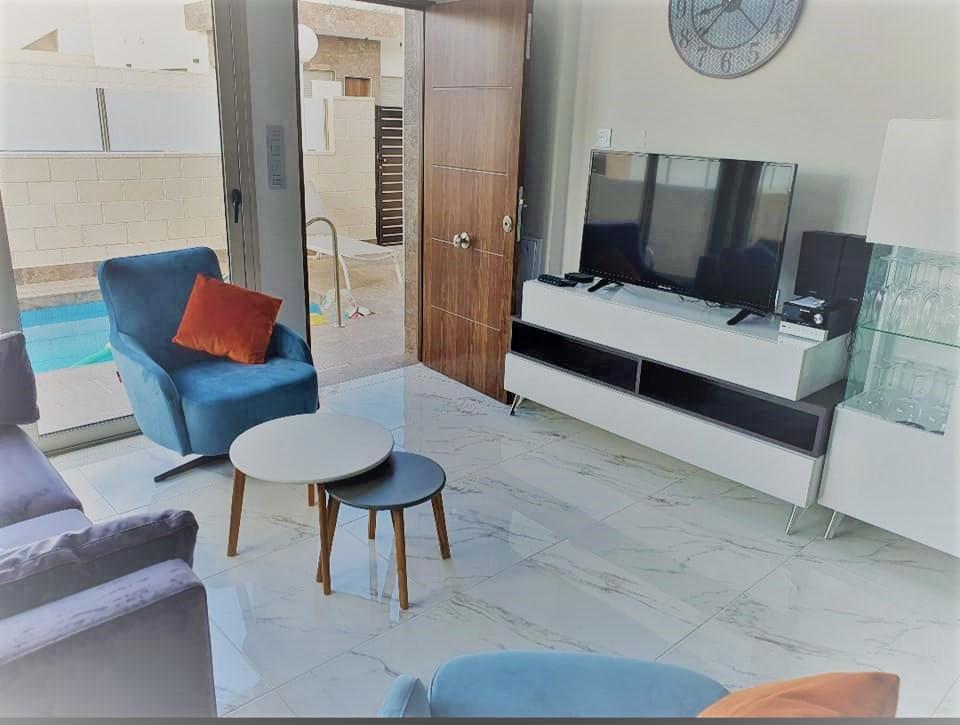 For sale of chalet in Orihuela Costa