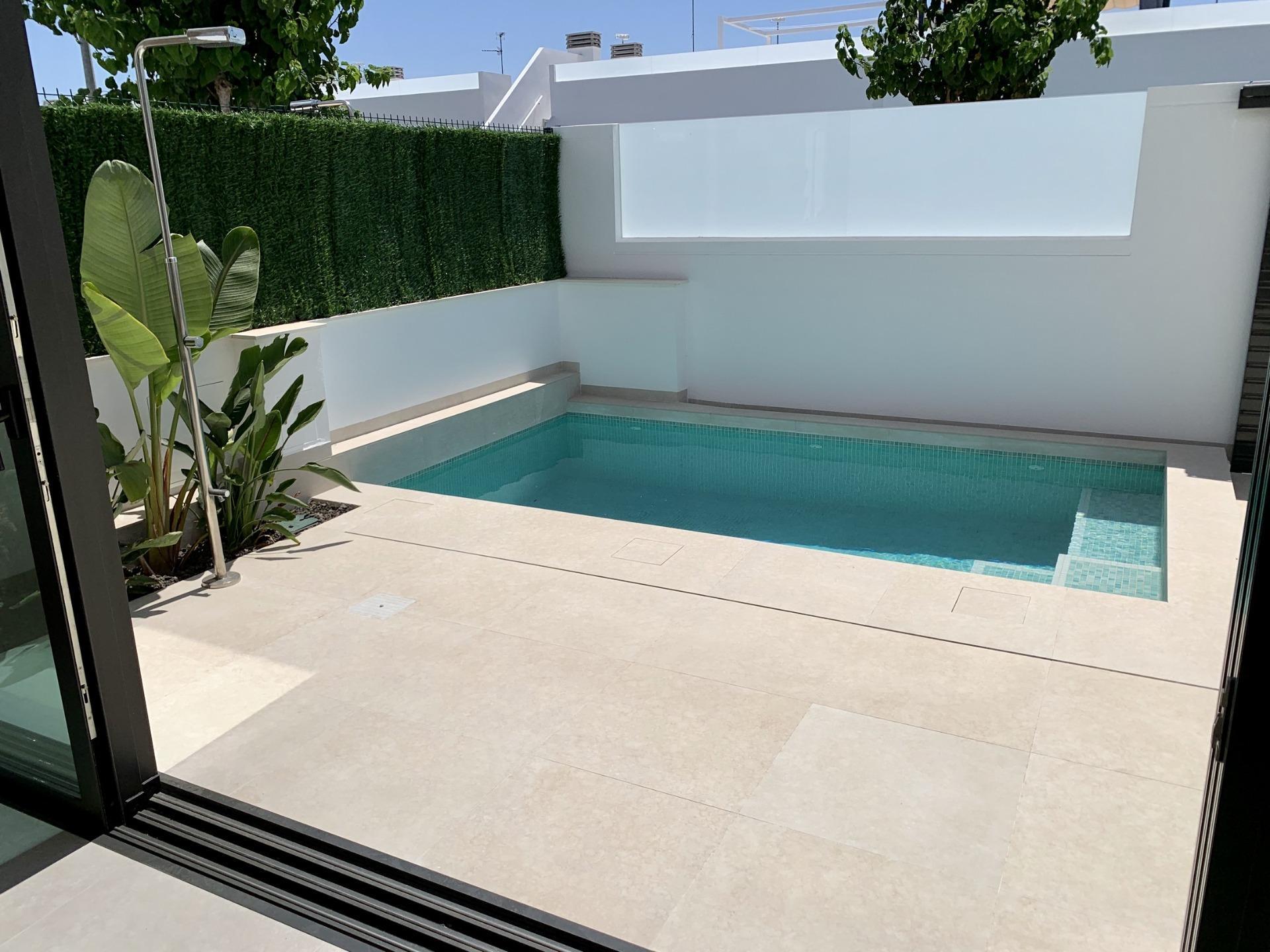 For sale of flat in Los Alcazares