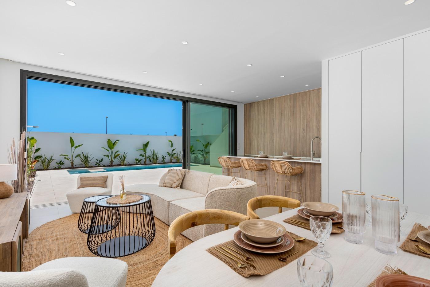 For sale of flat in Los Alcazares