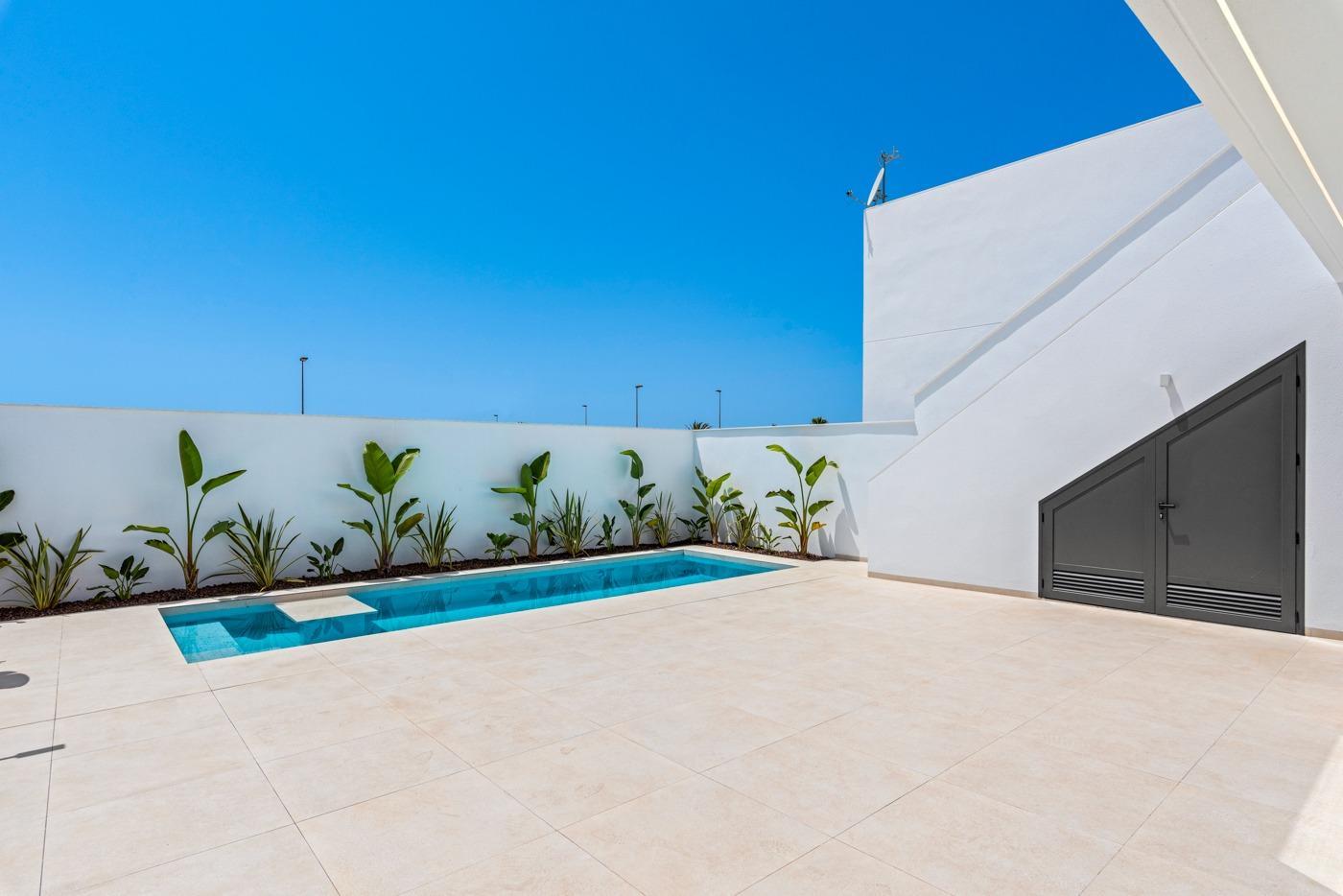 For sale of flat in Los Alcazares