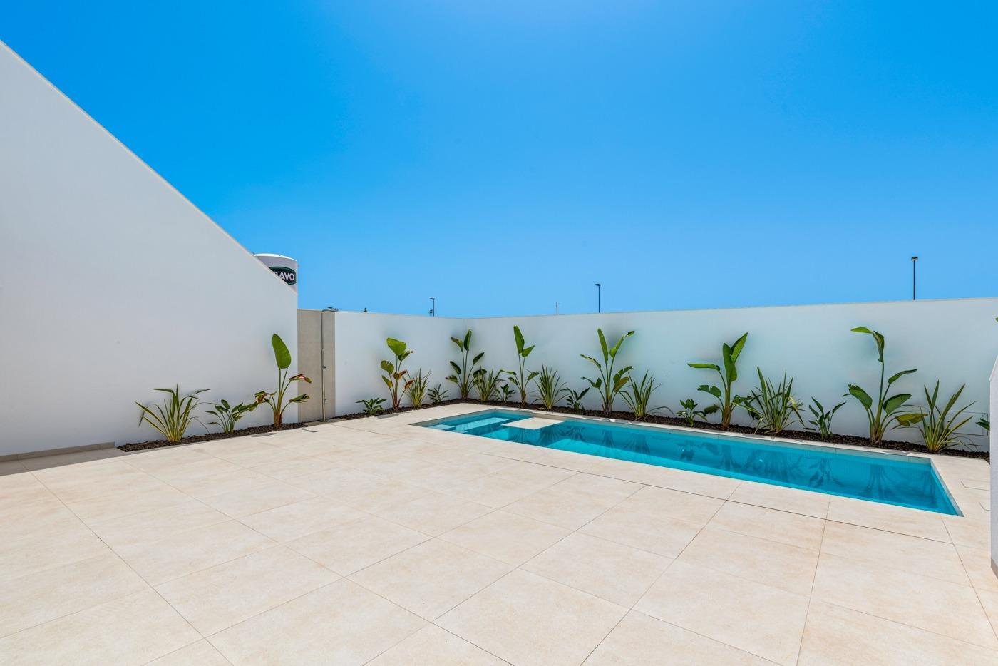 For sale of flat in Los Alcazares