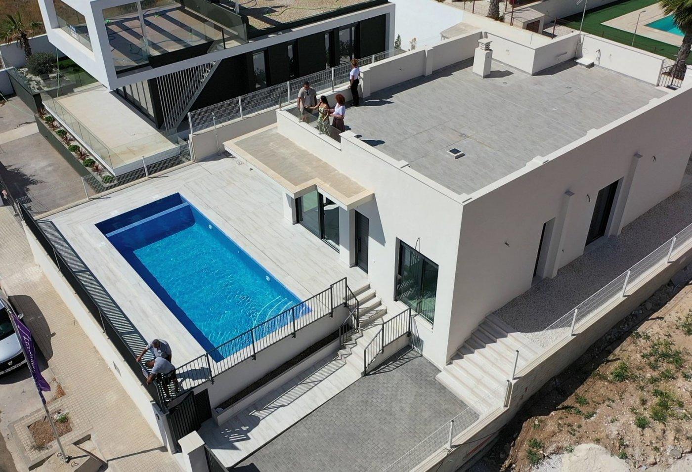 For sale of villa in Polop