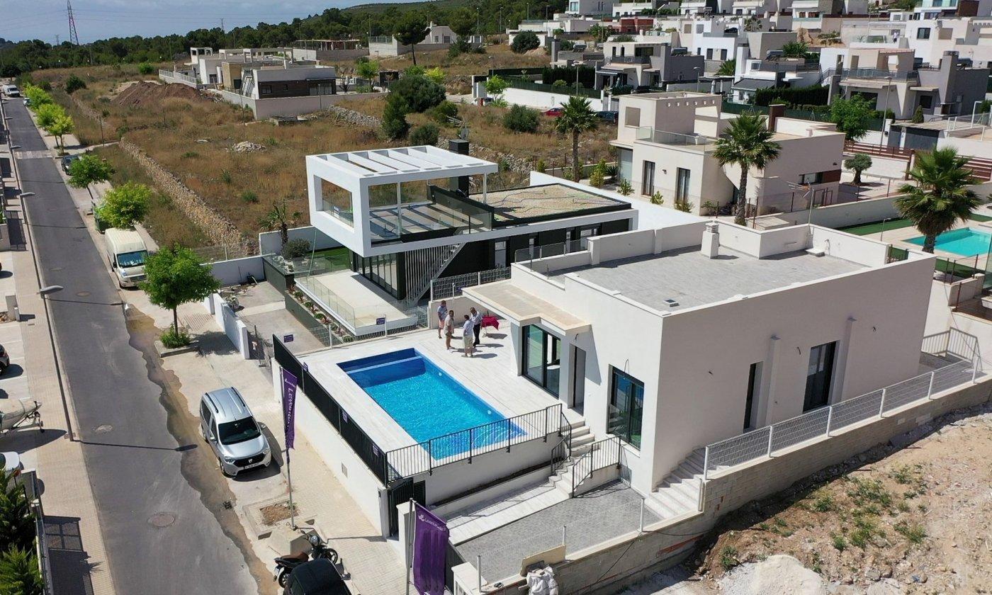 For sale of villa in Polop