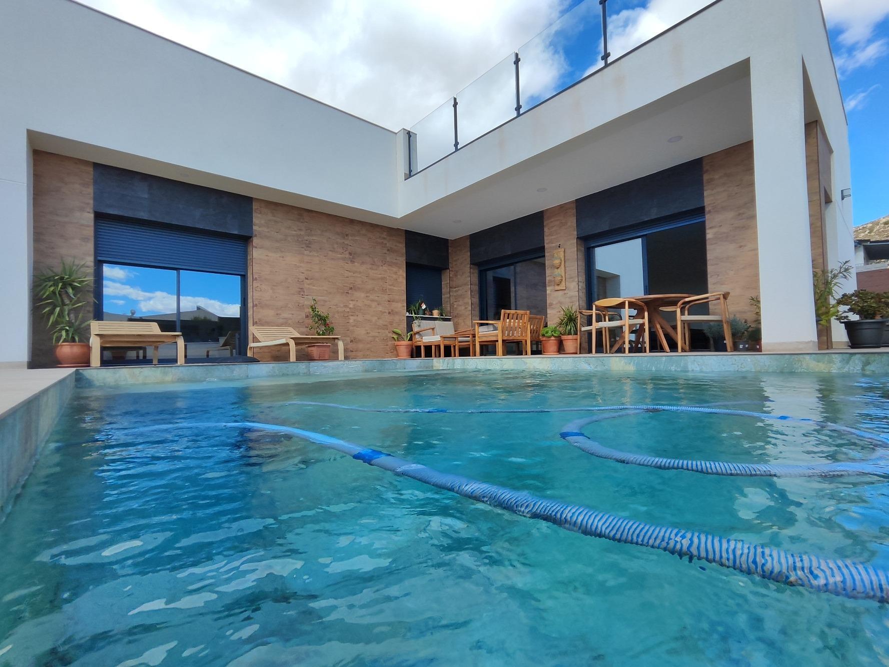 Venta de villa en Pinoso