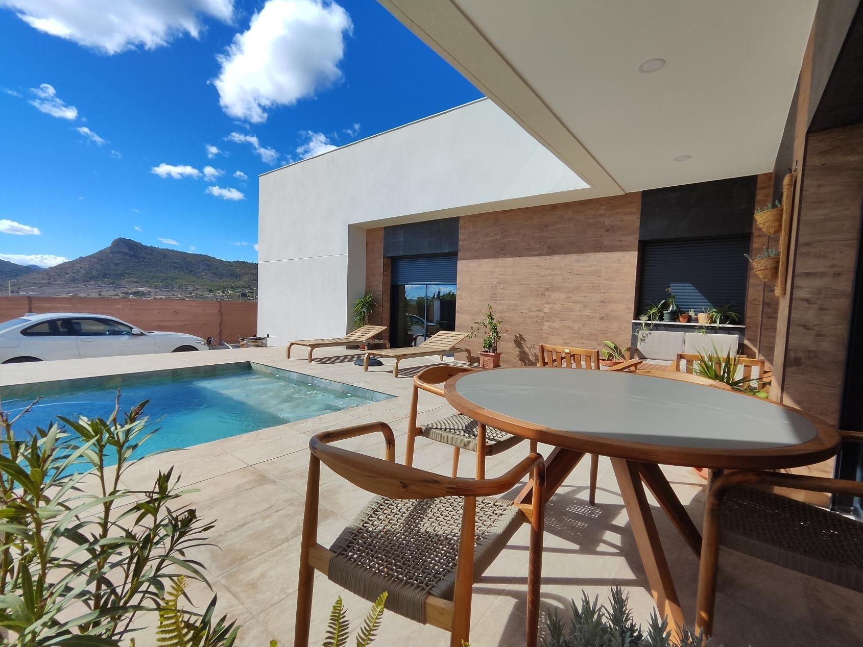 Venta de villa en Pinoso