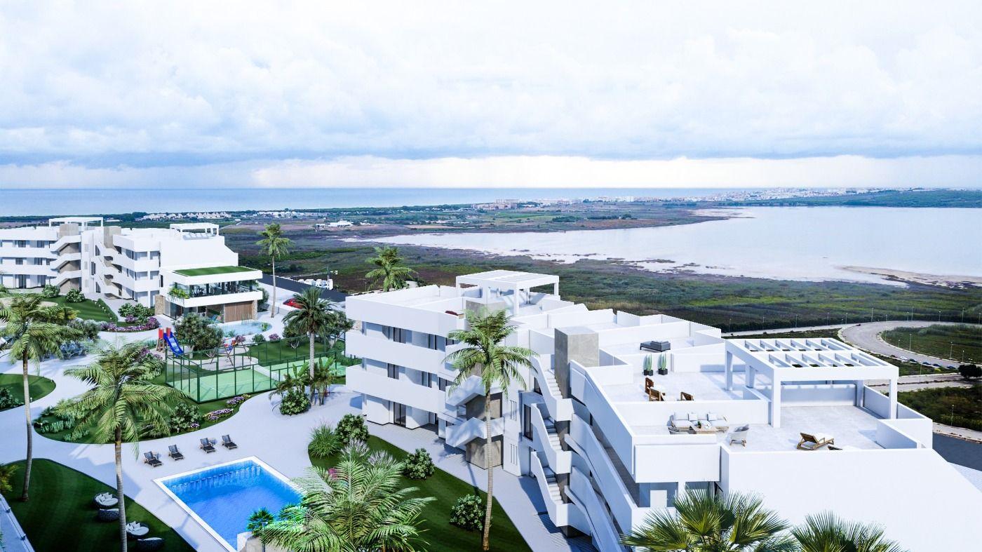 For sale of apartment in Guardamar del Segura