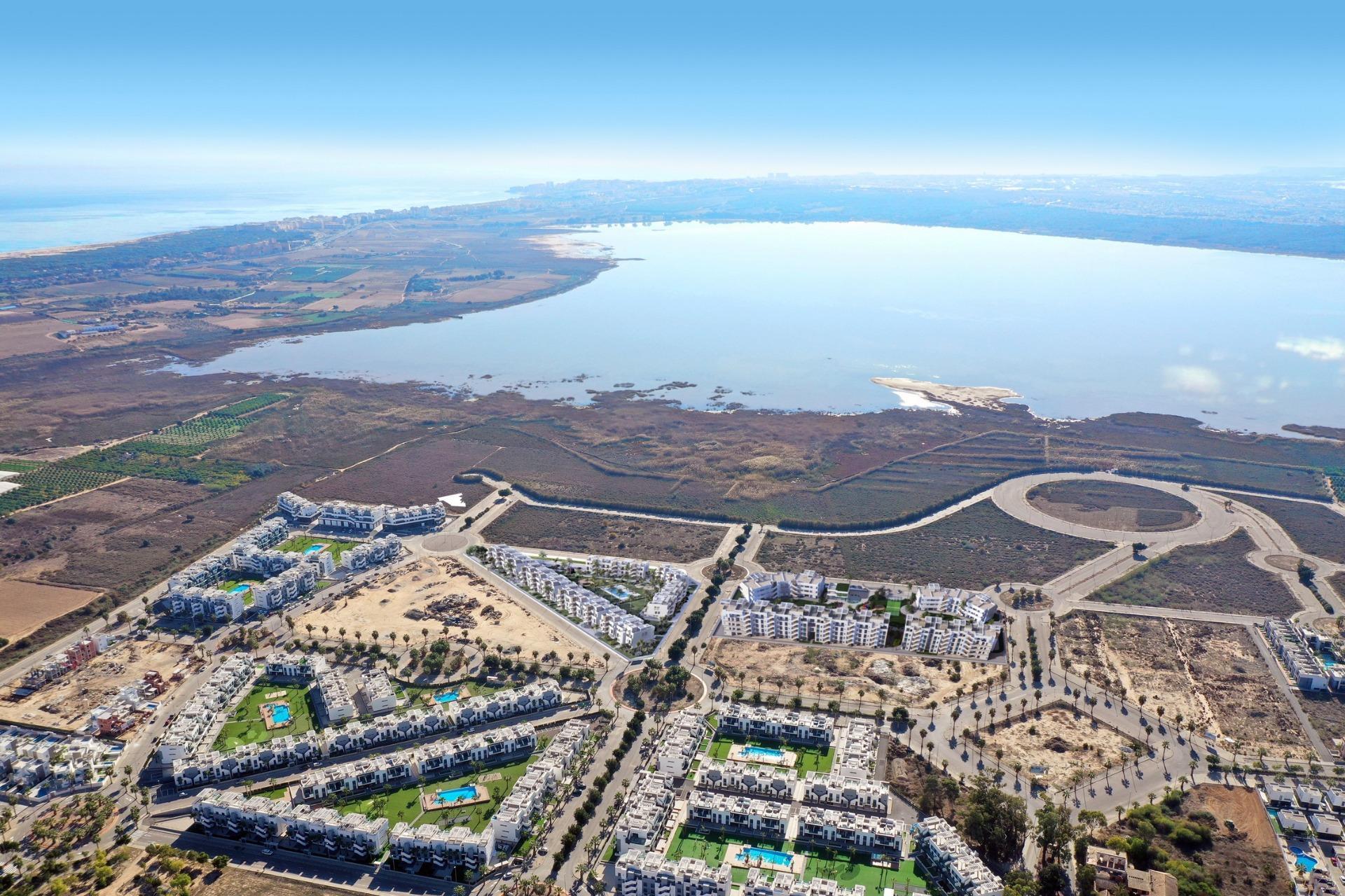 For sale of apartment in Guardamar del Segura