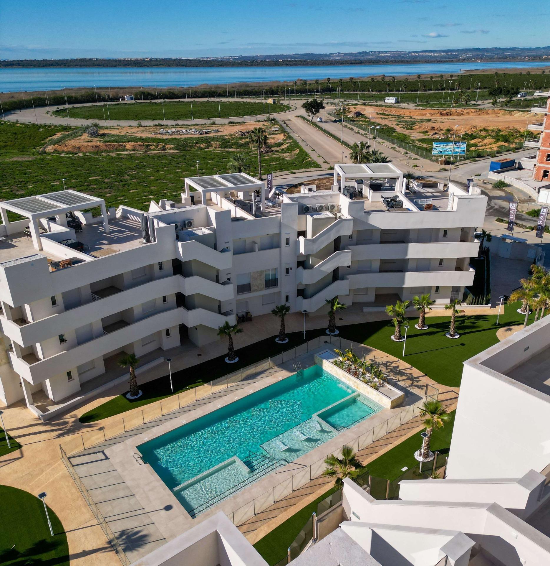 For sale of apartment in Guardamar del Segura