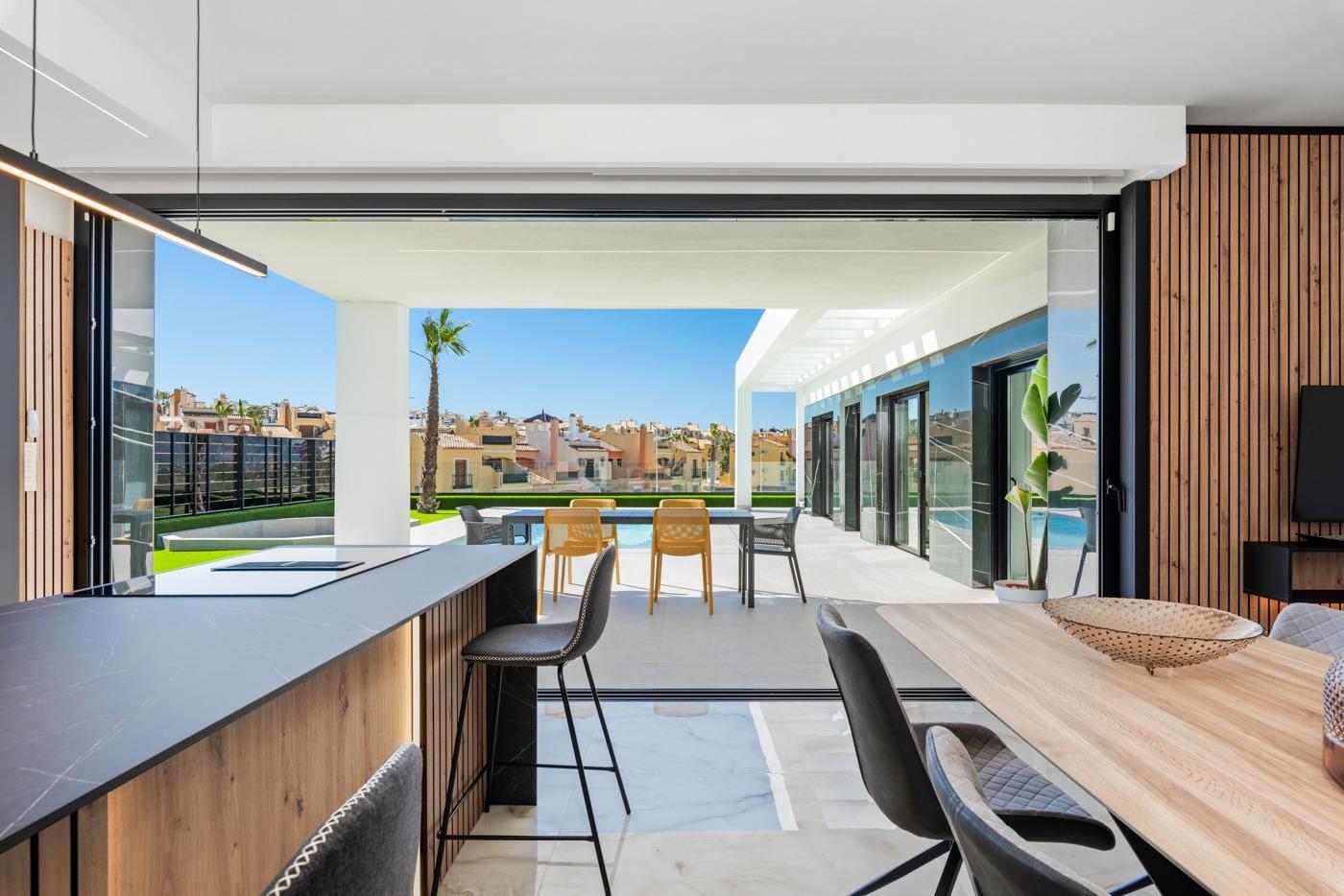 For sale of villa in Algorfa