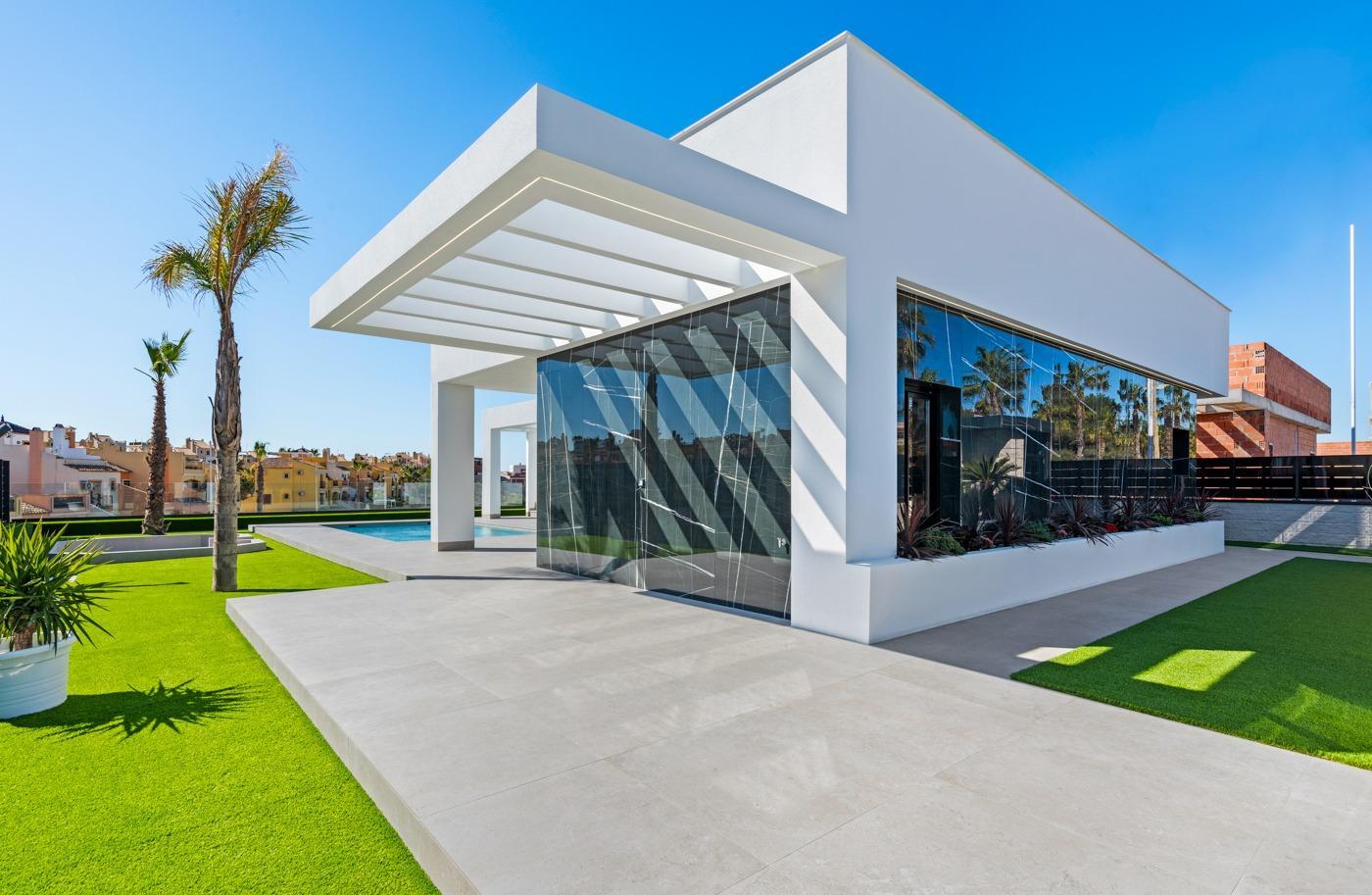For sale of villa in Algorfa