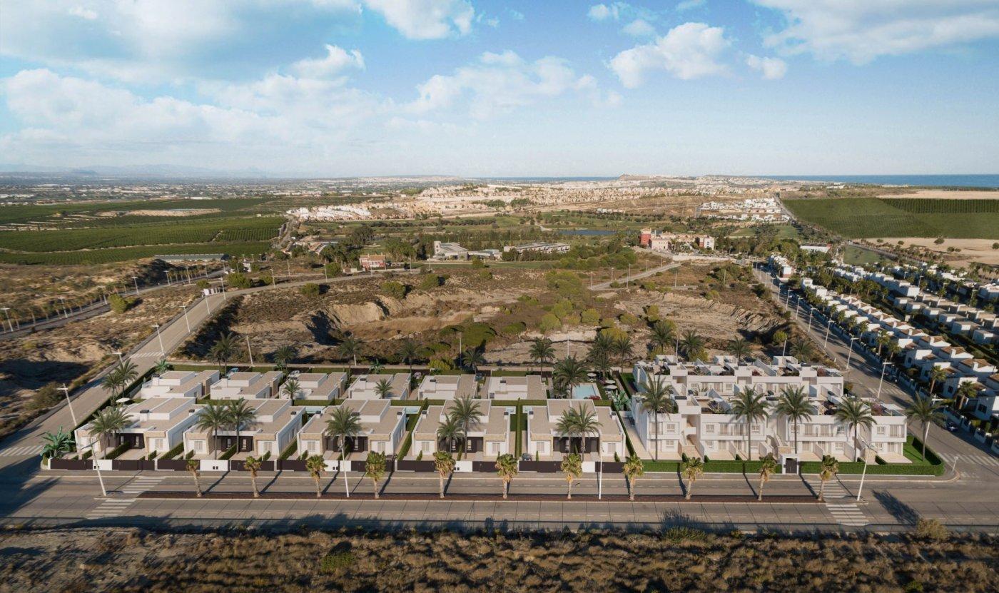 Venta de villa en Algorfa