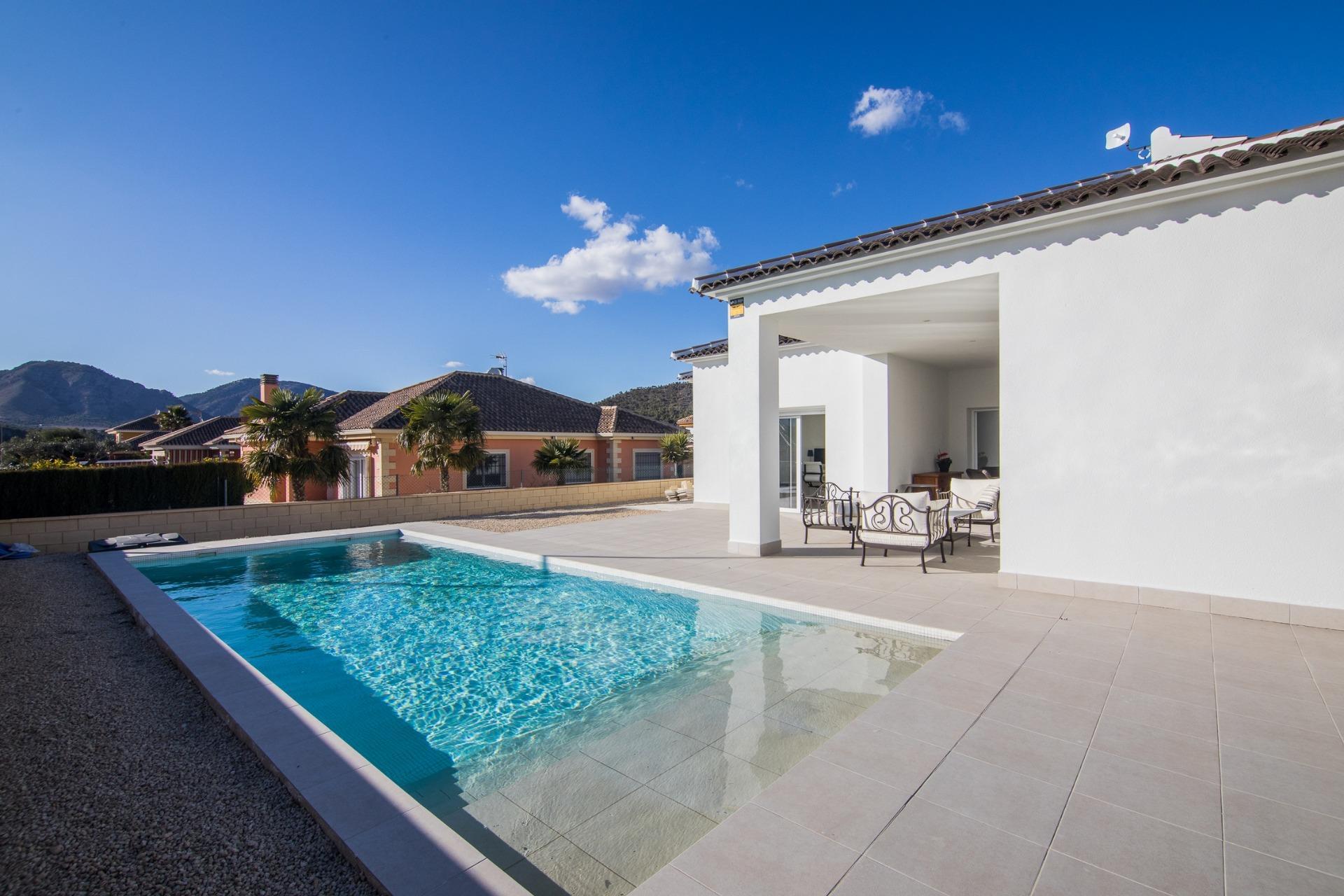 Venta de villa en Pinoso
