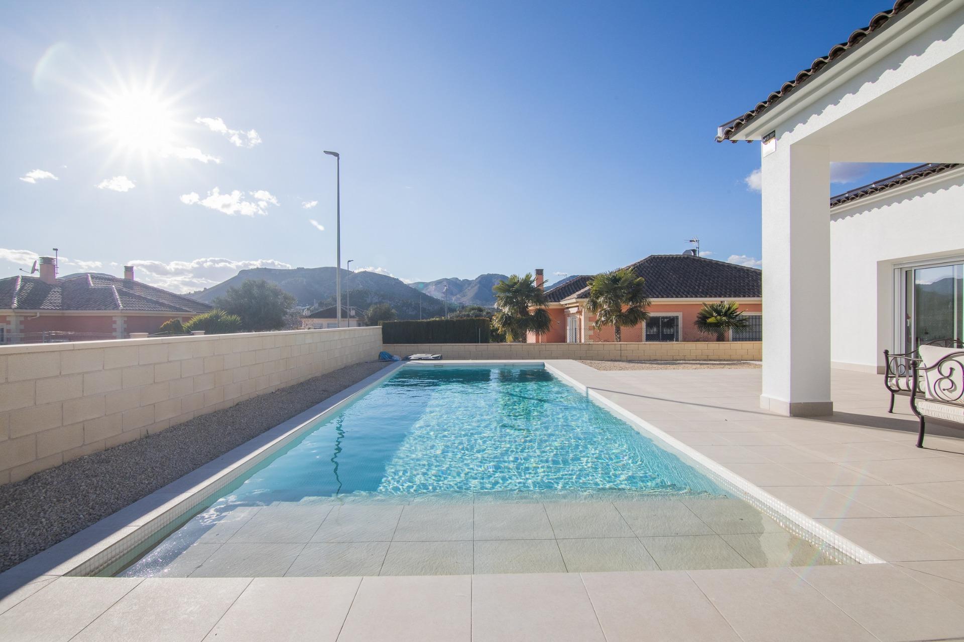 Venta de villa en Pinoso