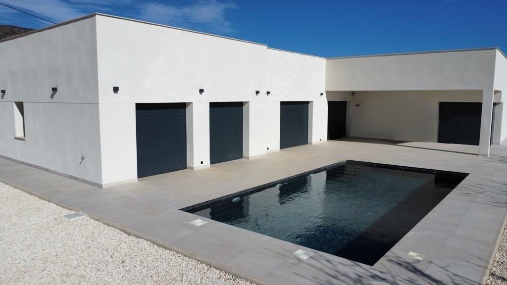 Venta de villa en Pinoso