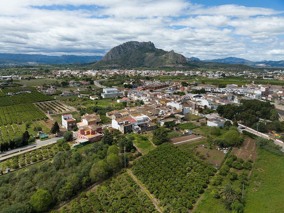 For sale of villa in Els Poblets