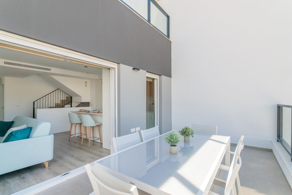 For sale of villa in Finestrat