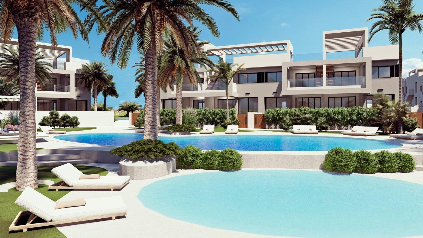 For sale of chalet in Torrevieja
