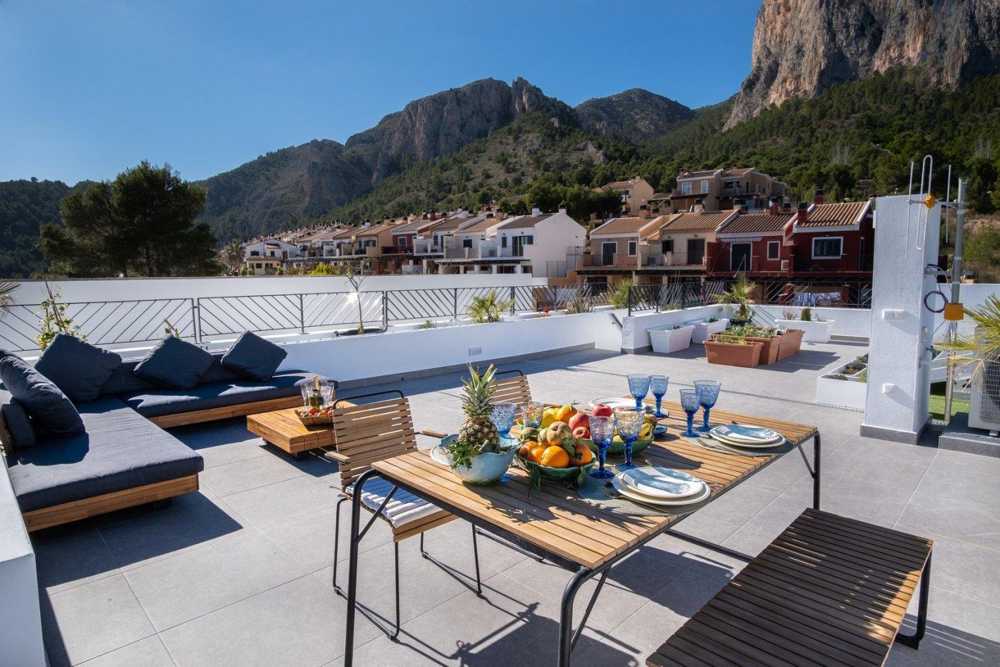 For sale of villa in Polop