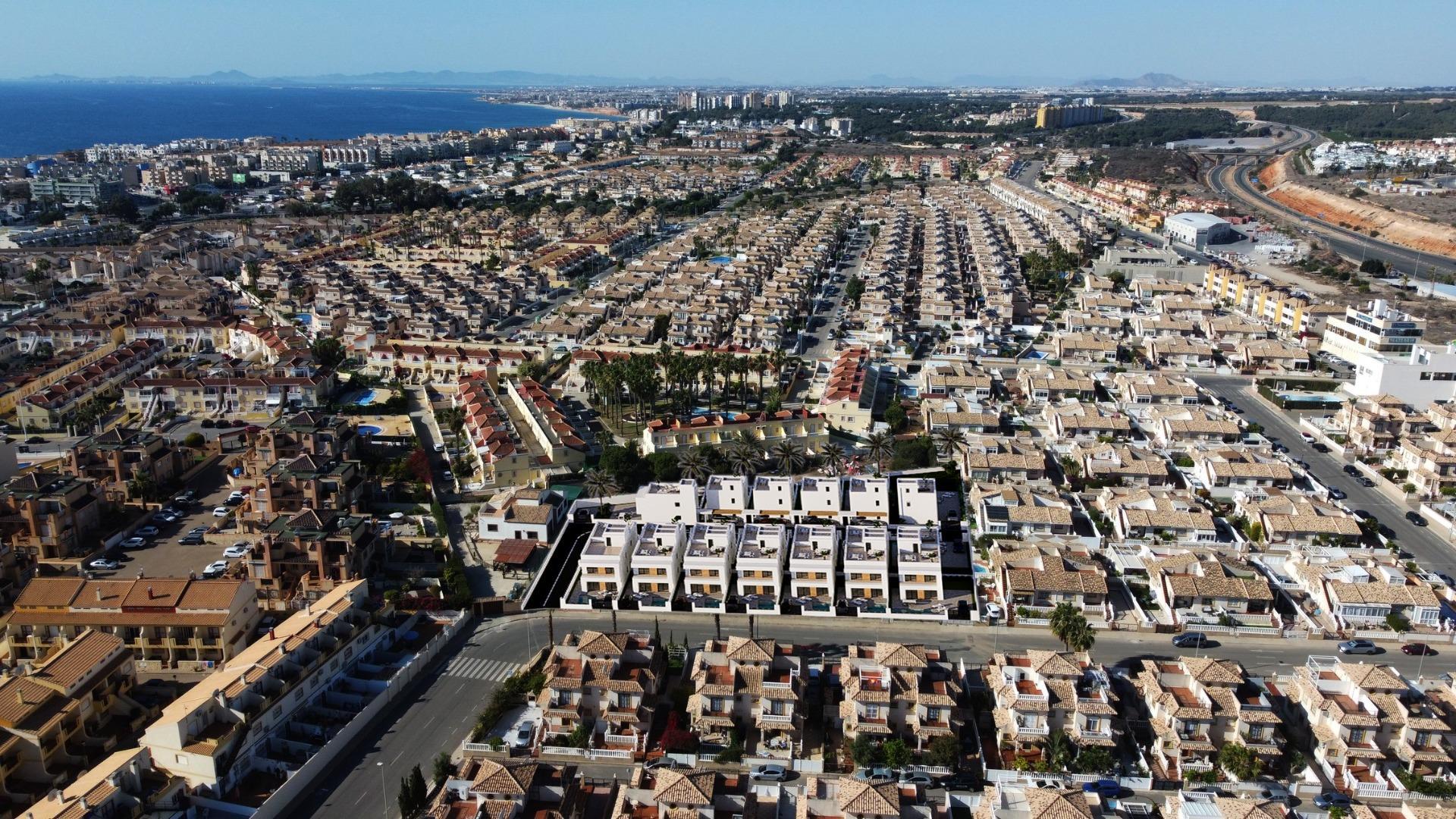 For sale of villa in Orihuela Costa