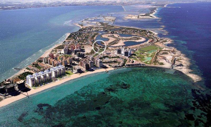 Venta de villa en La Manga del Mar Menor