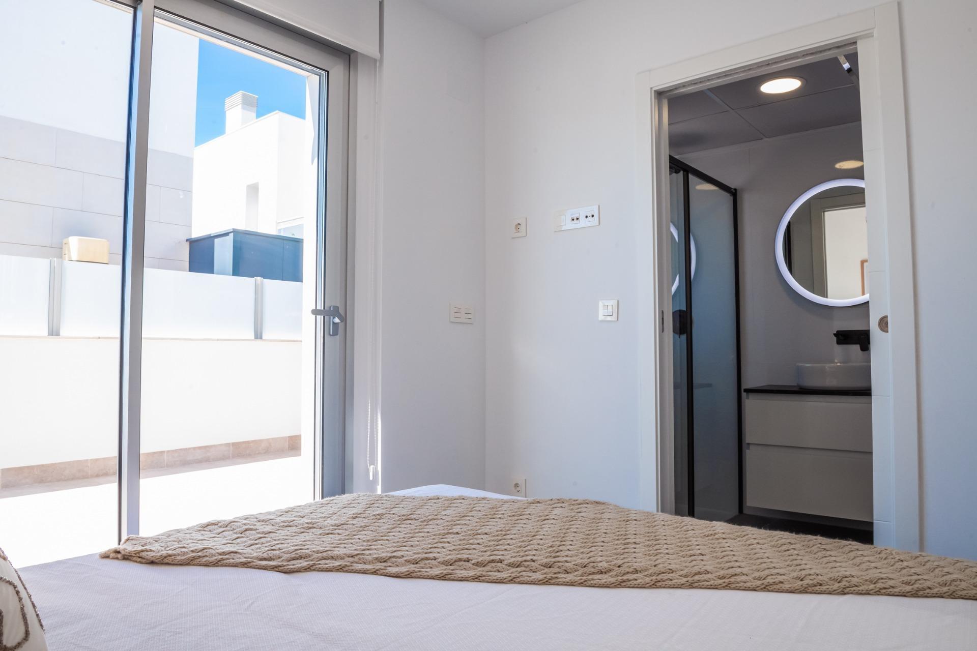 For sale of villa in Los Alcazares