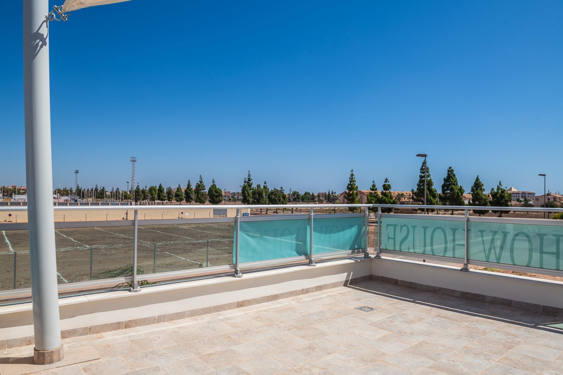 For sale of villa in Los Alcazares