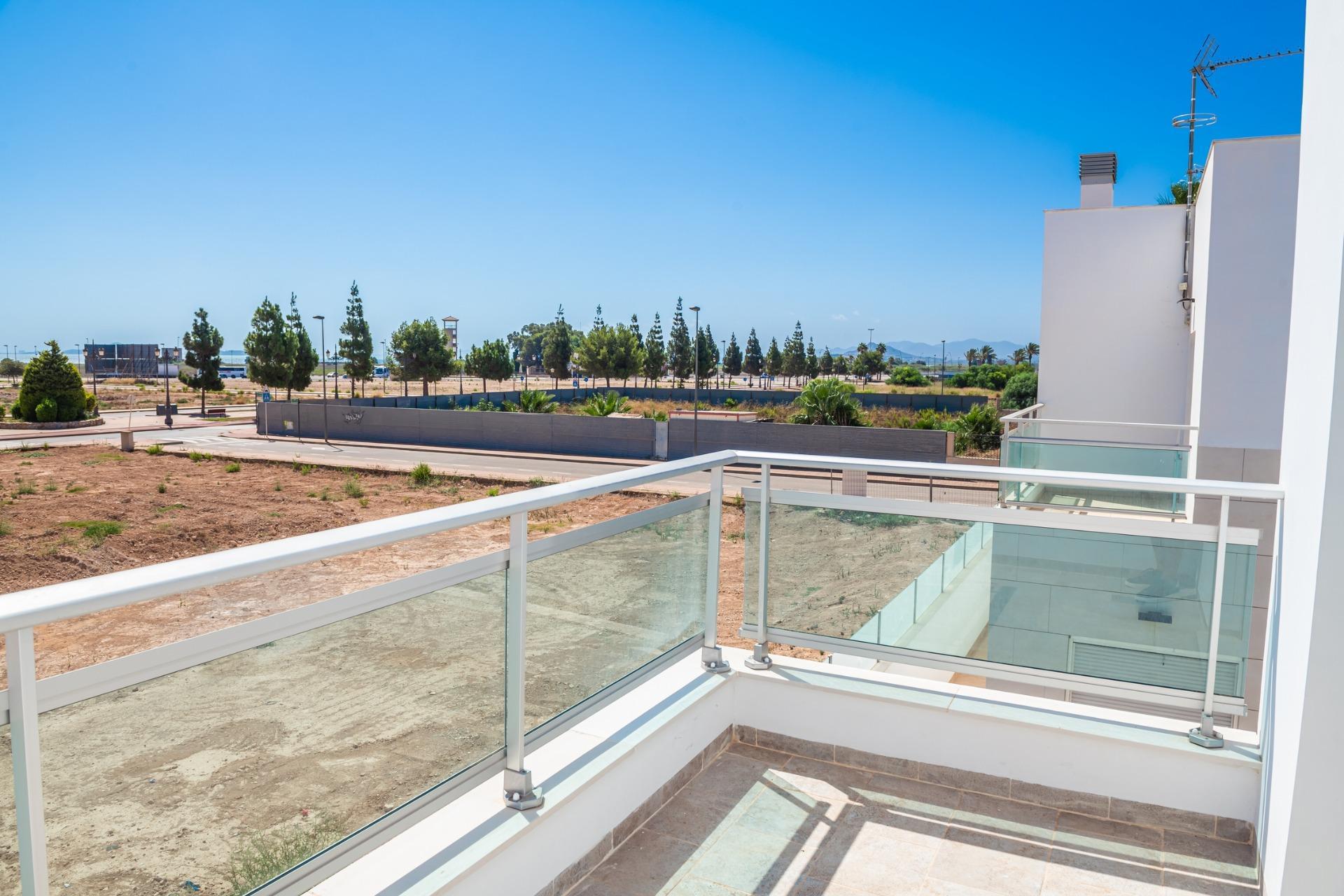 For sale of villa in Los Alcazares