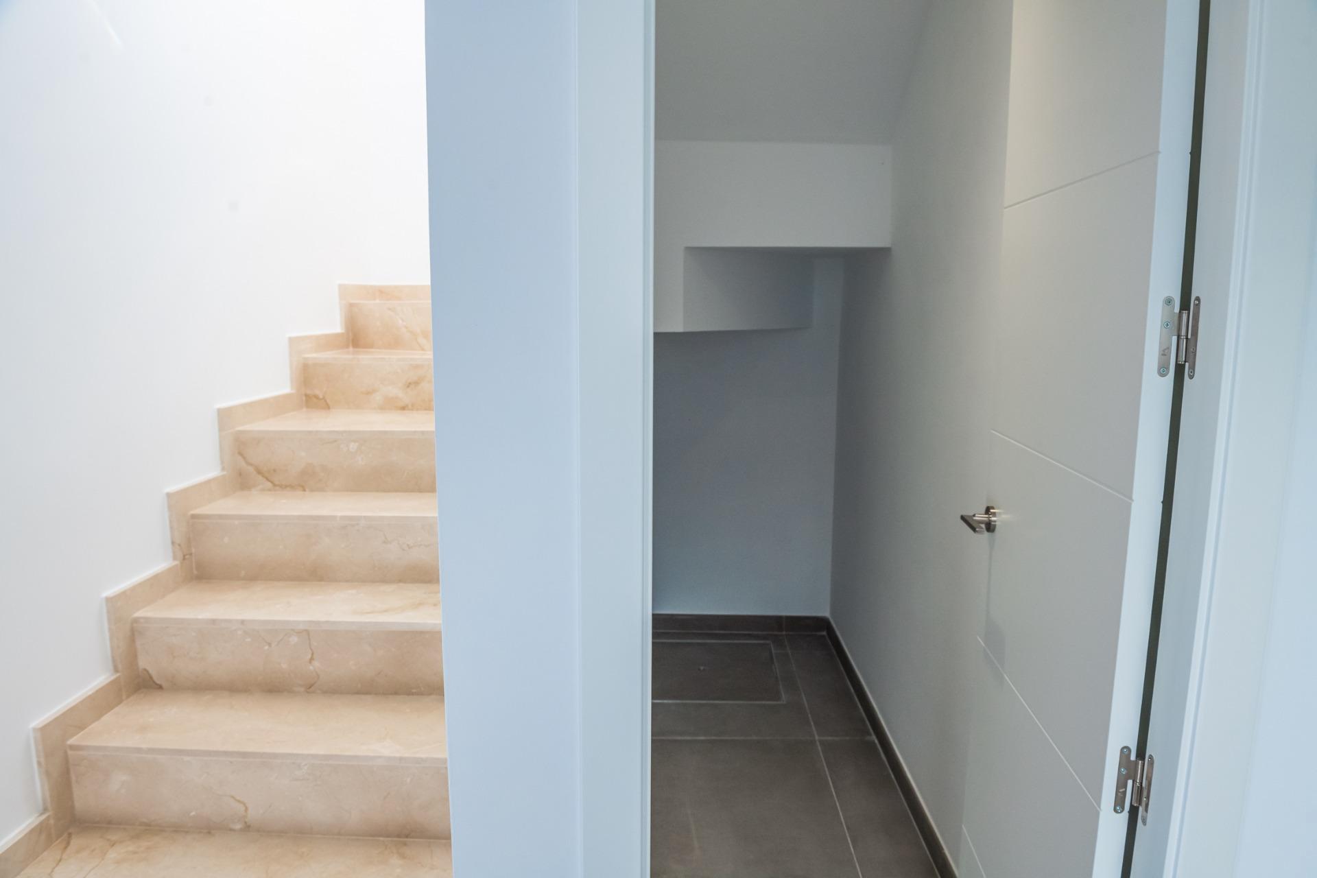 For sale of villa in Los Alcazares