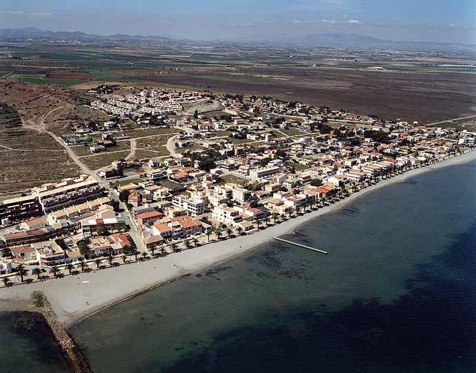 Venta de villa en Los Urrutias