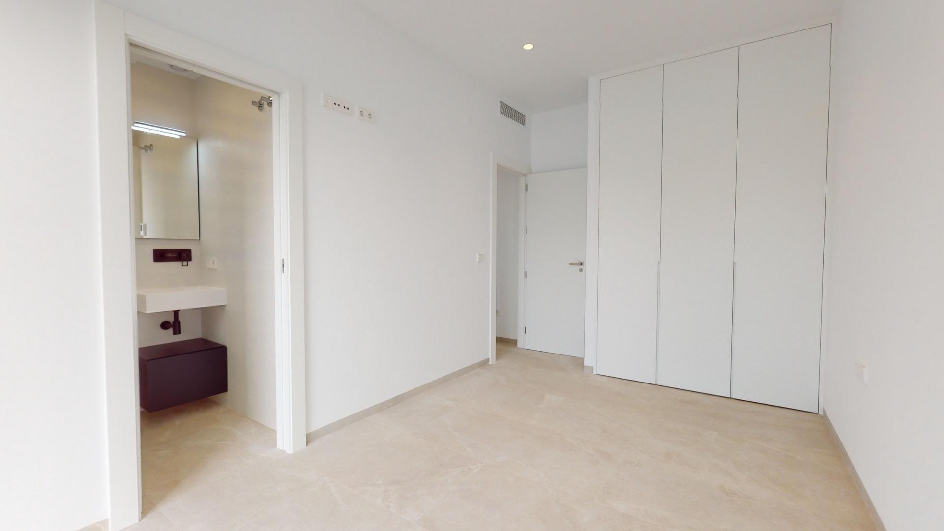 Venta de villa en Los Alcazares