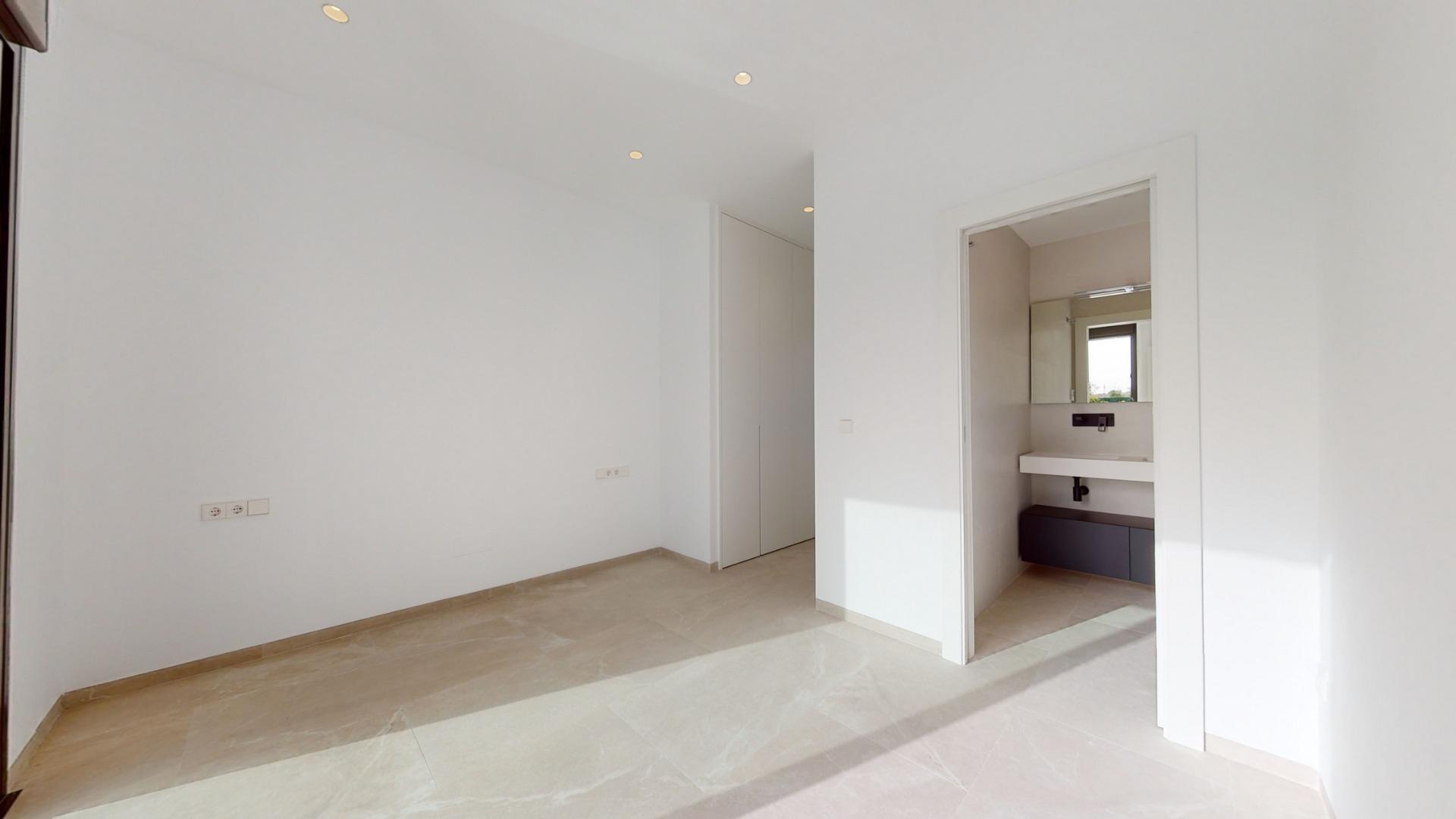 Venta de villa en Los Alcazares