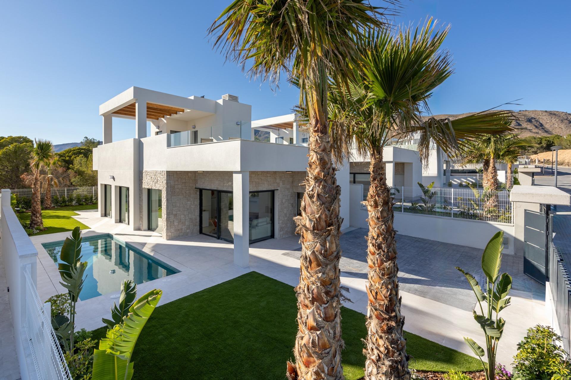 For sale of villa in Finestrat