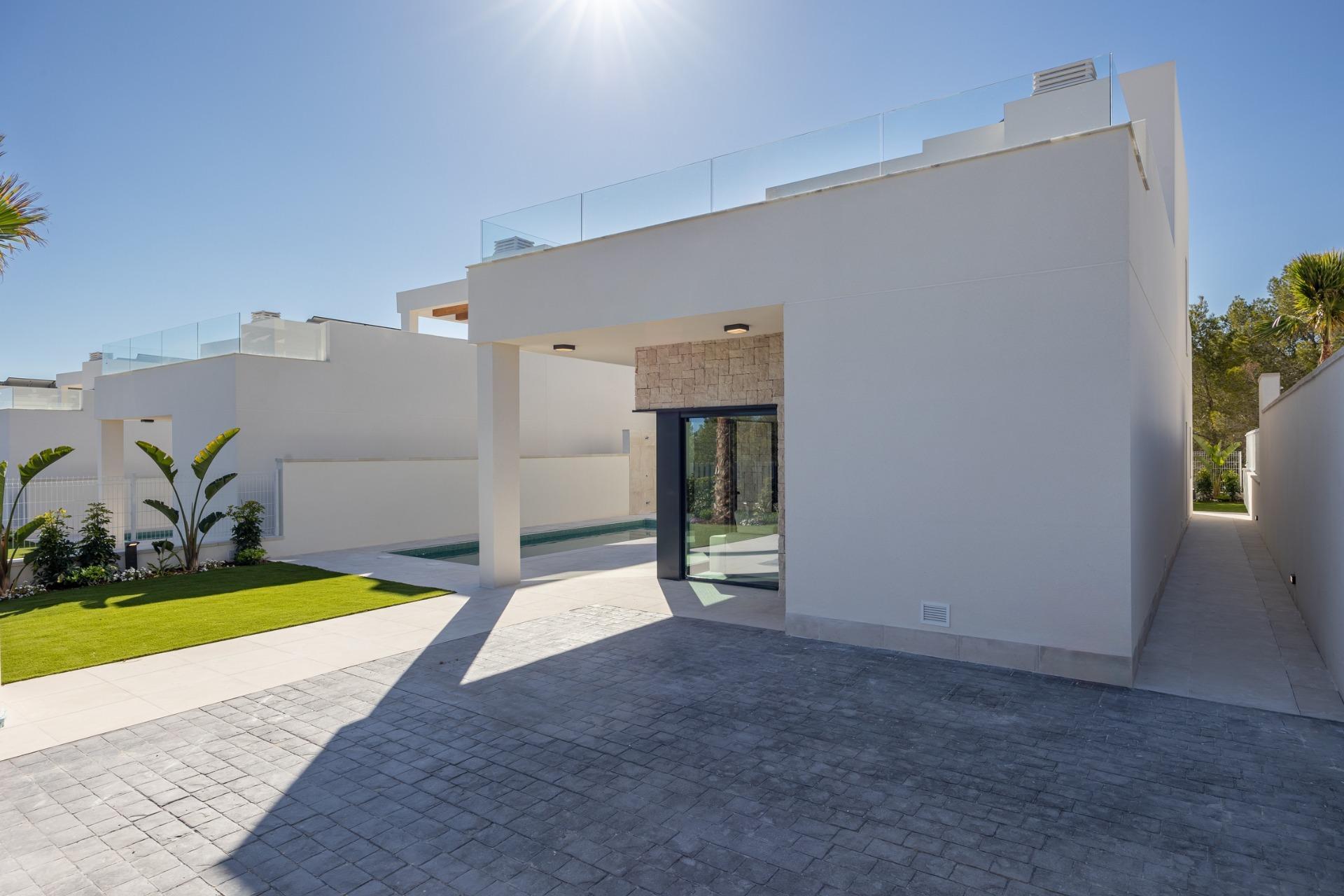 For sale of villa in Finestrat