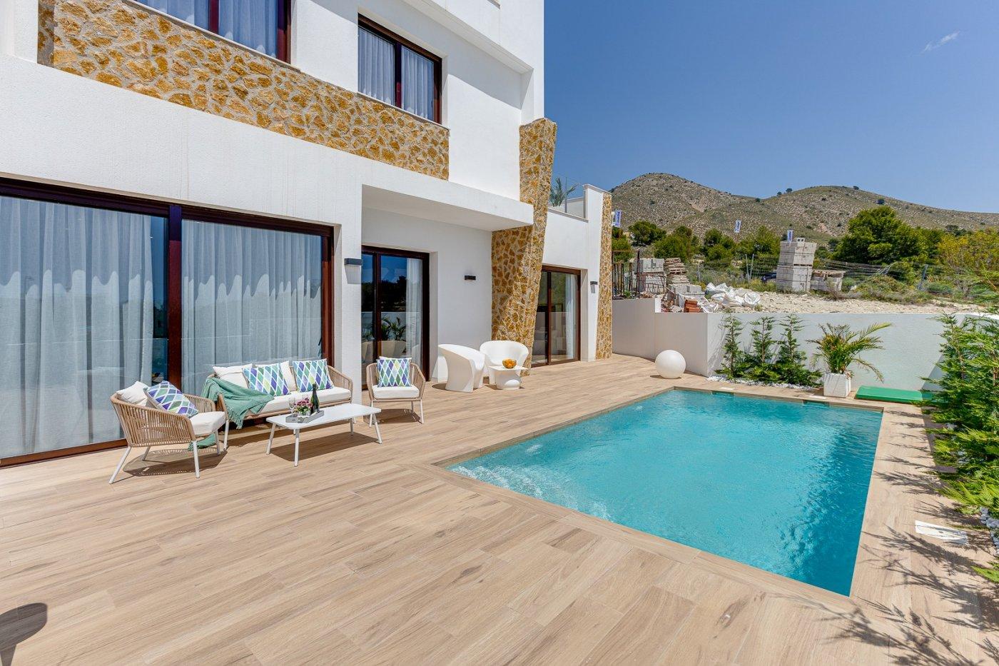 For sale of villa in Finestrat
