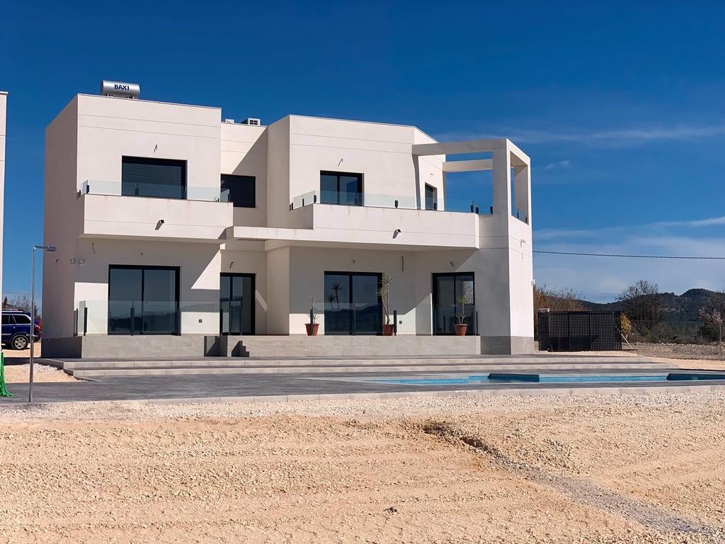 Venta de villa en Pinoso