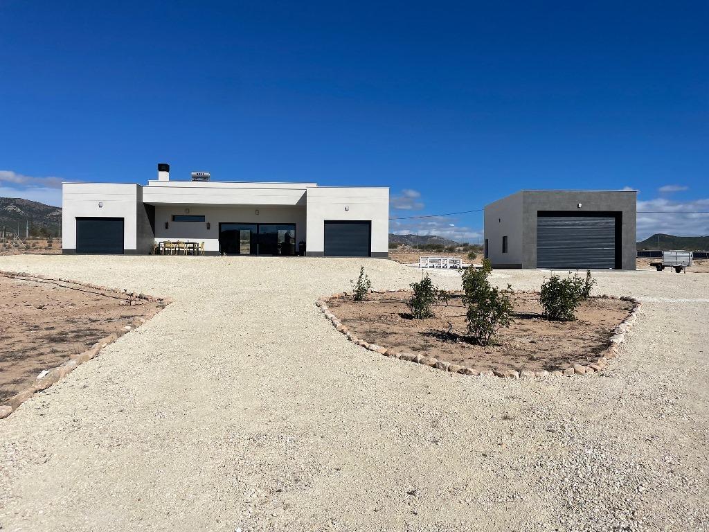 Venta de villa en Pinoso