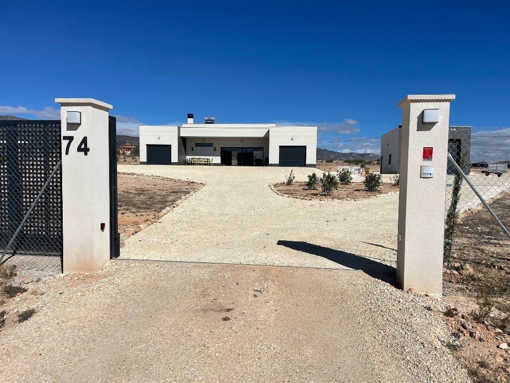 Venta de villa en Pinoso