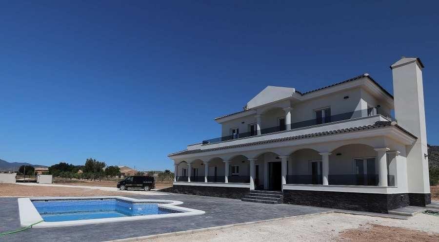 Venta de villa en Pinoso