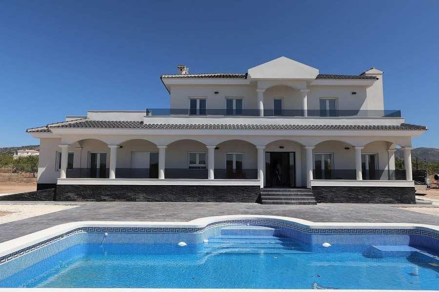 Venta de villa en Pinoso