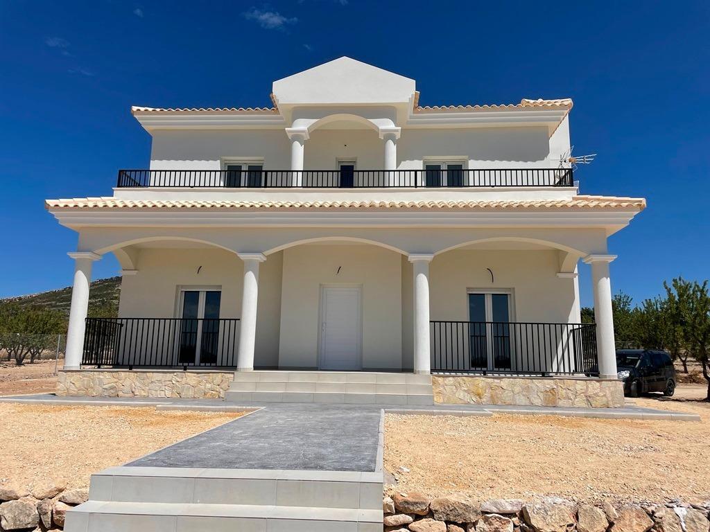 Venta de villa en Pinoso