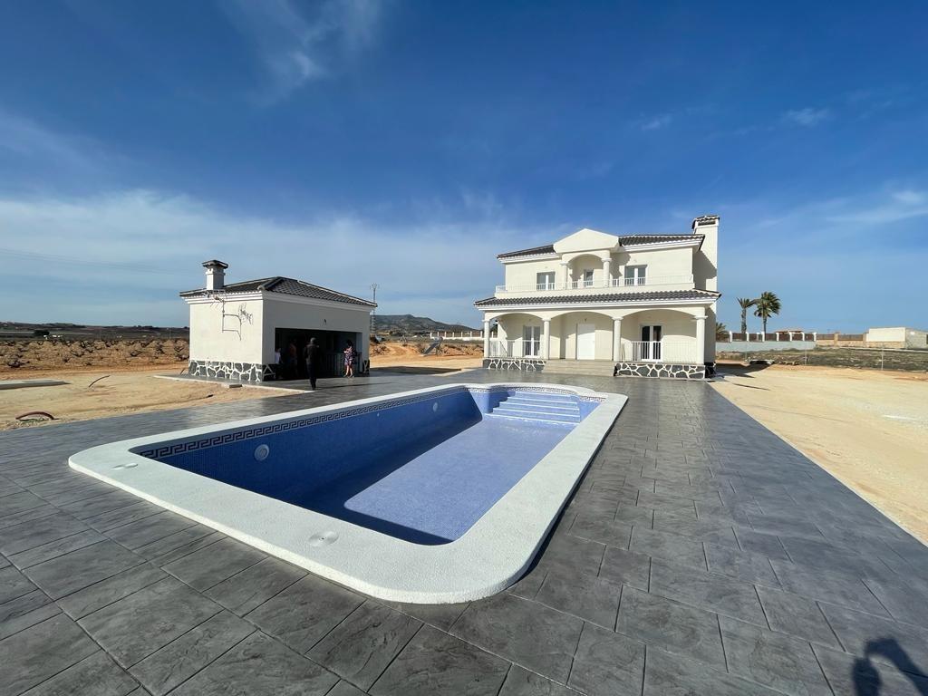 Venta de villa en Pinoso