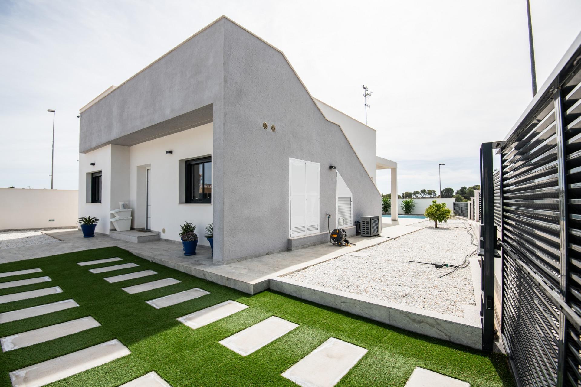 For sale of villa in Pilar de La Horadada