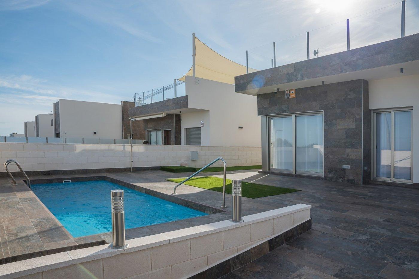 Venta de villa en Orihuela Costa