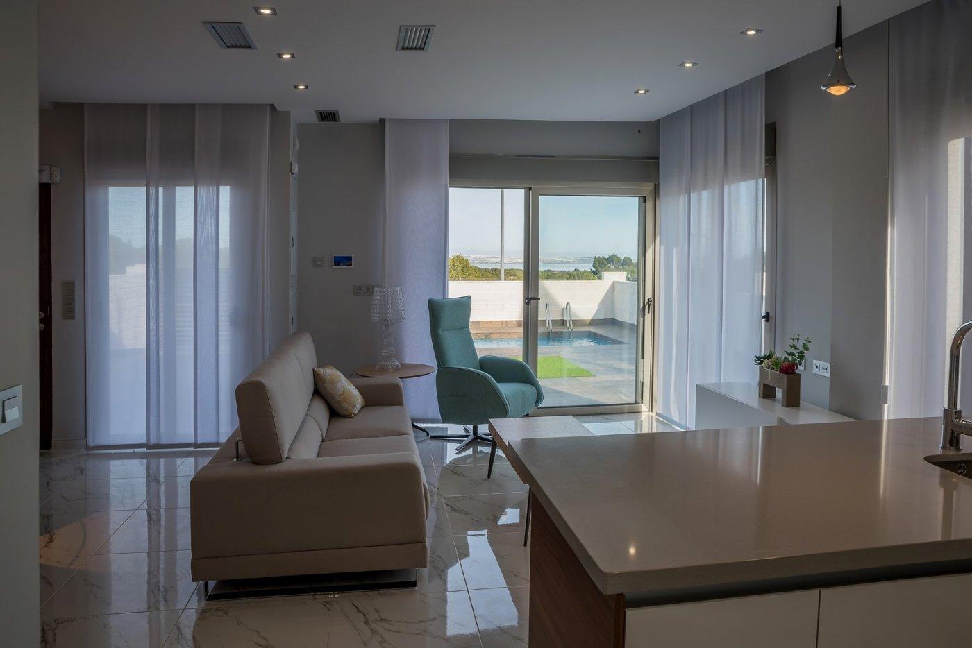 Venta de villa en Orihuela Costa