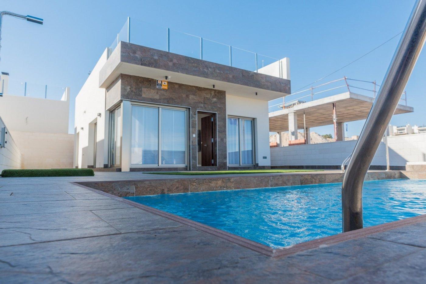 For sale of villa in Orihuela Costa