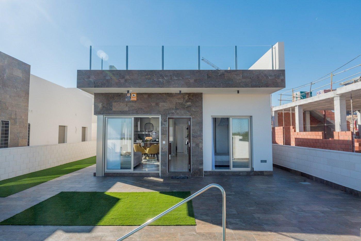 For sale of villa in Orihuela Costa