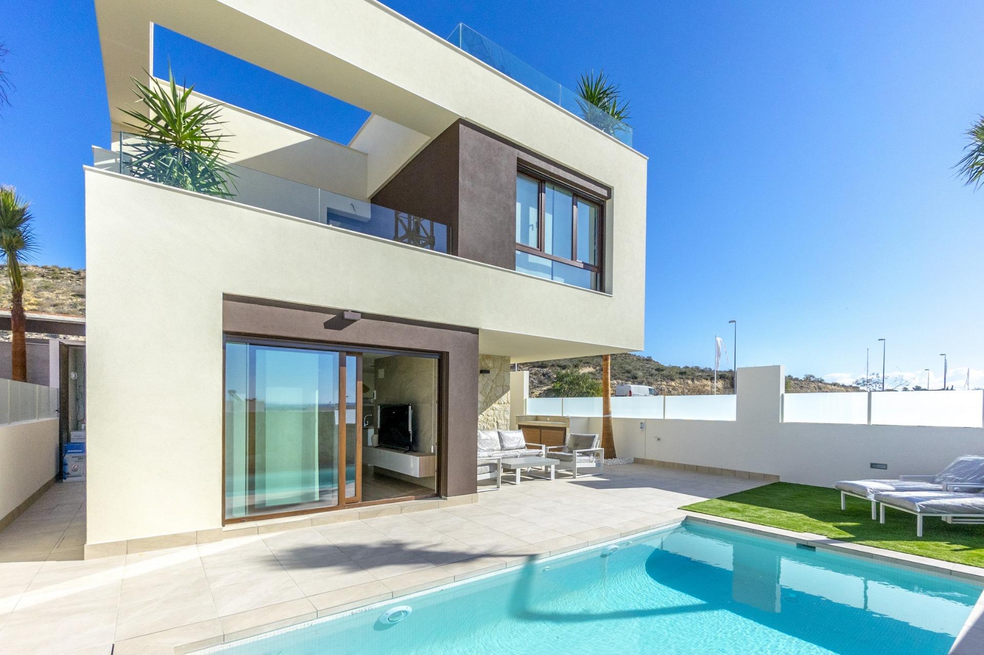 For sale of villa in Rojales