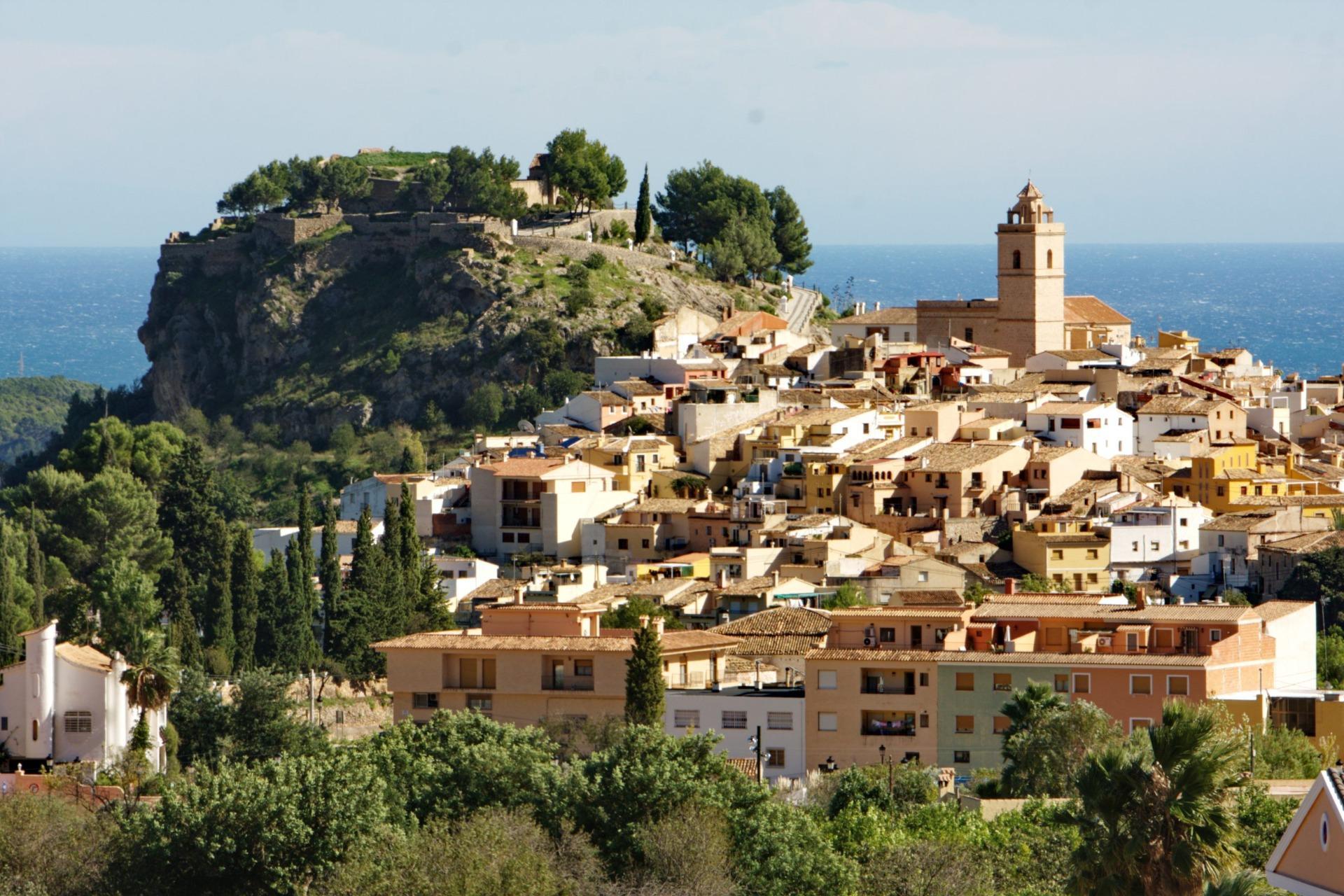 For sale of flat in Polop