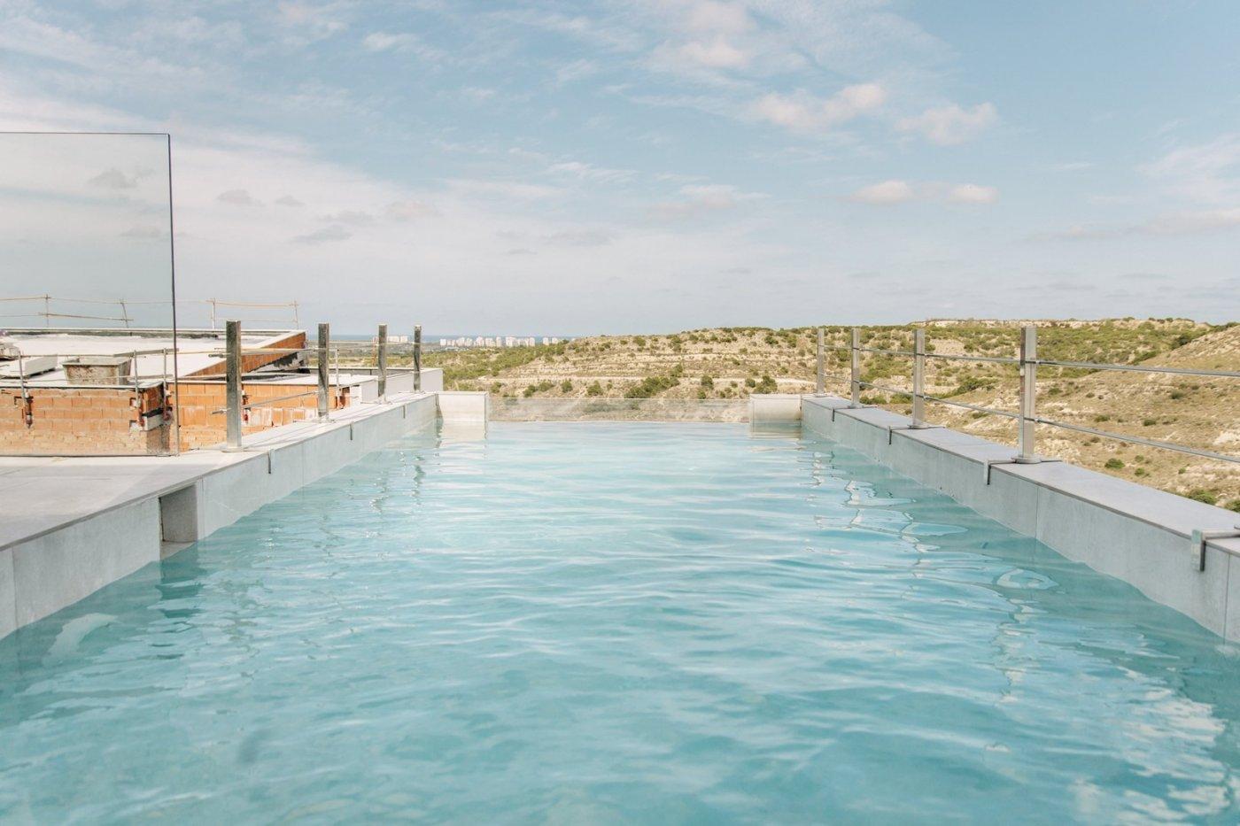 For sale of villa in Rojales