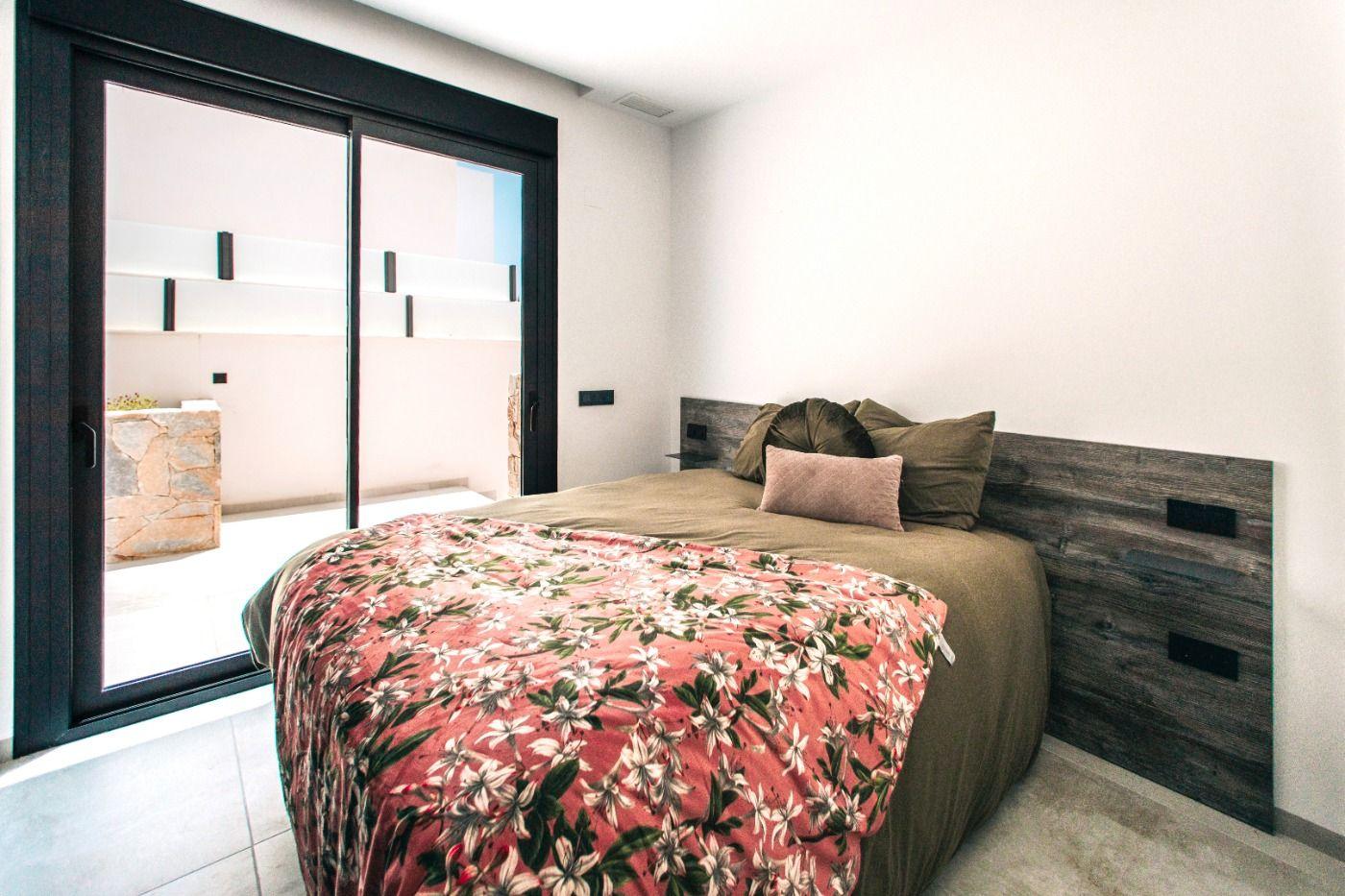 For sale of chalet in Rojales